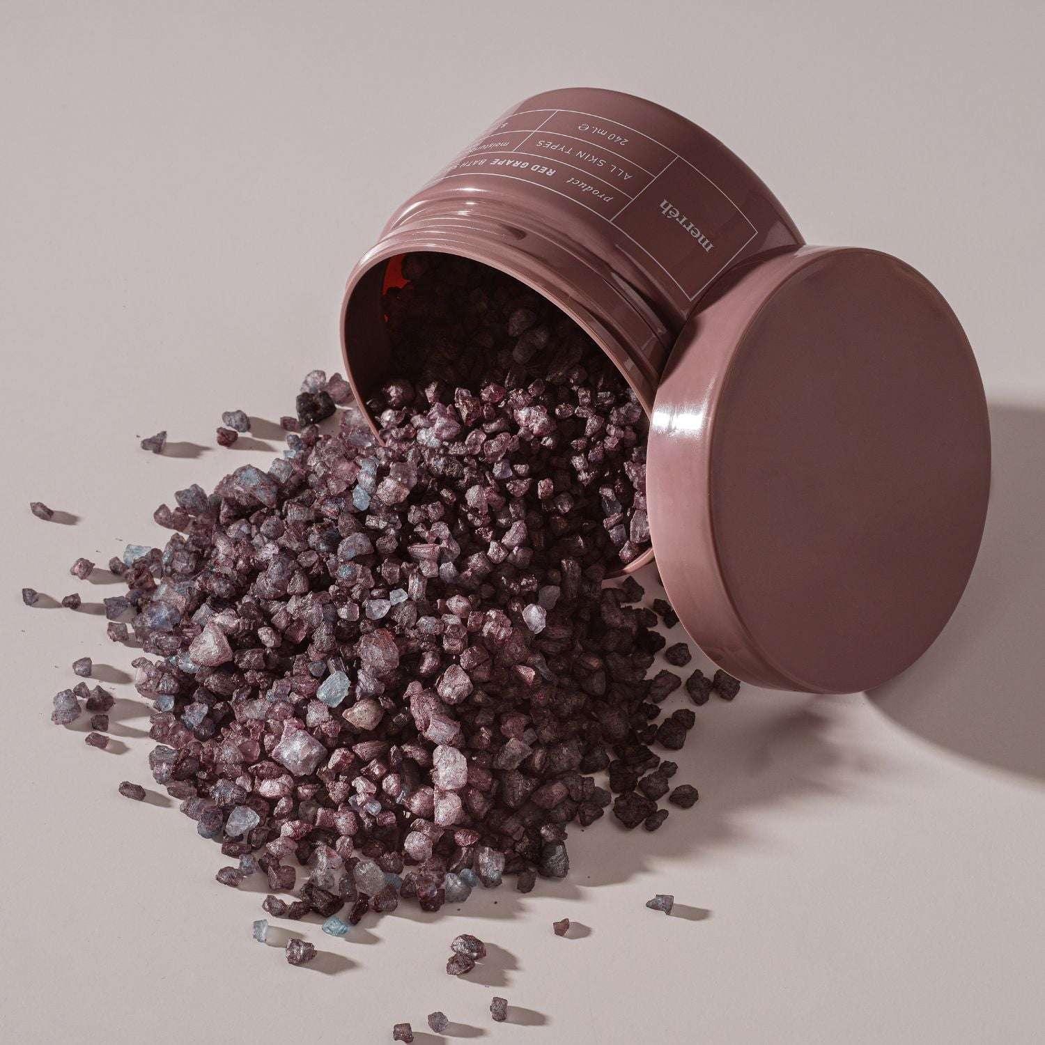 RED GRAPE Регенериращи соли за вана - Merréh Paris